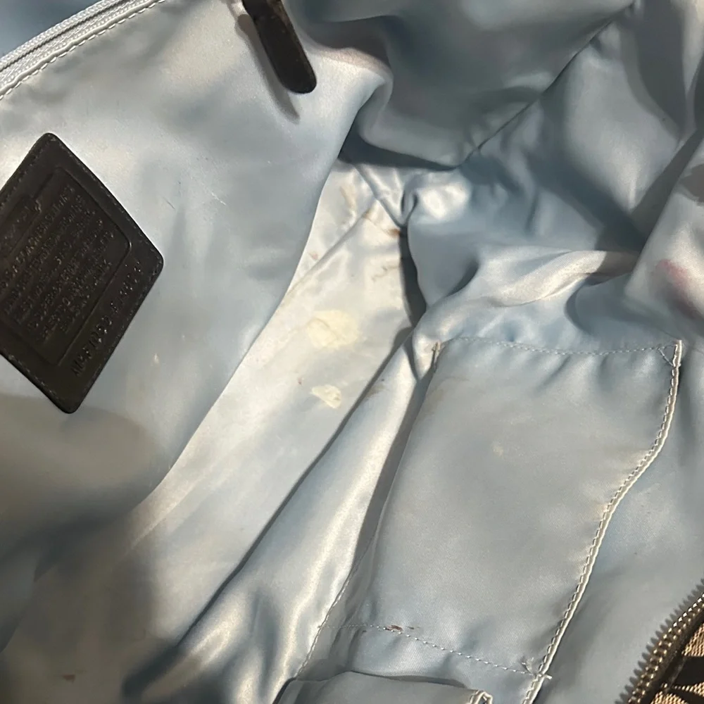 Coach Black and Cream Signature Tote and Wallet Set - Picture 4 of 16